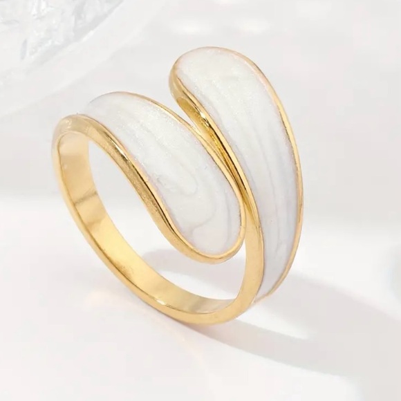18K Gold Plated White Rasin Ring - Picture 1 of 3